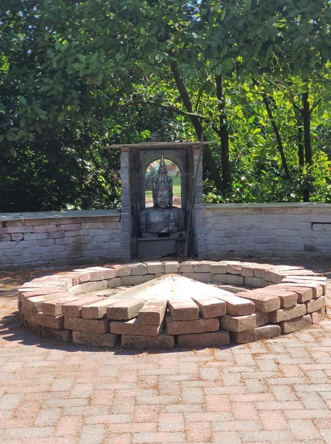 De Vliegende Vlinder Panzió Nederweert Kültér fotó